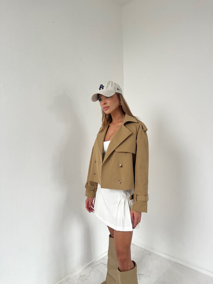 Gianni cropped trench